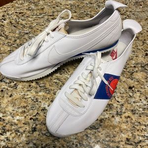 BRAND NEW NIKE Men’s Red Dimension tennis shoes. Size 11.5